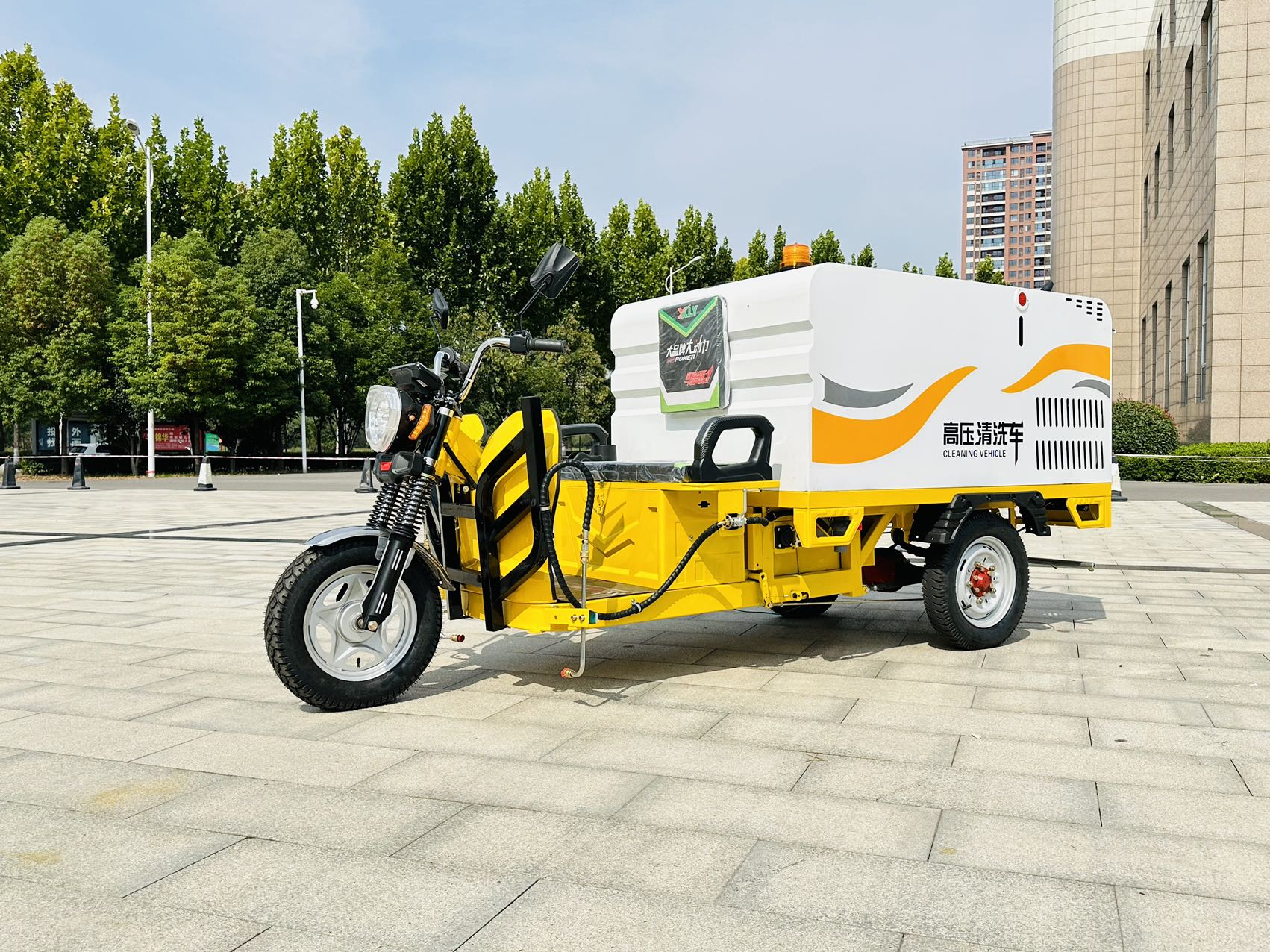 SQX11 Electric floor washing tricycle